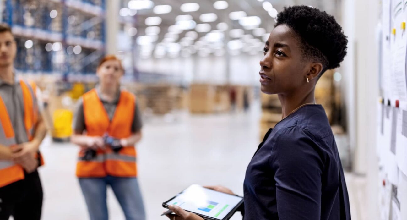 Visa-Sponsored Logistics & Supply Chain Jobs in the USA with Salaries Up to $90,000