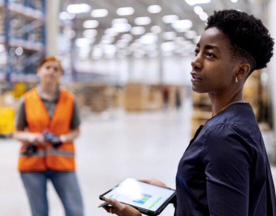 Visa-Sponsored Logistics & Supply Chain Jobs in the USA with Salaries Up to $90,000