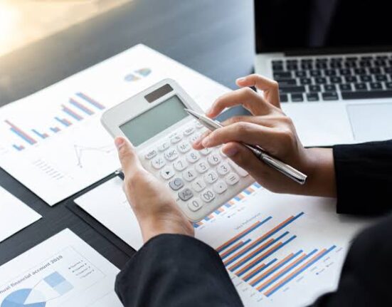 UK Accounting and Finance Roles Paying £55,000 Open to Overseas Applicants